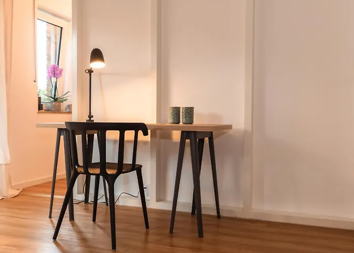 Wohnung Mit Tiefgarage U. Balkon