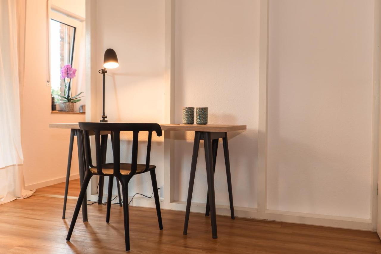 Mit Tiefgarage U. Balkon Apartment